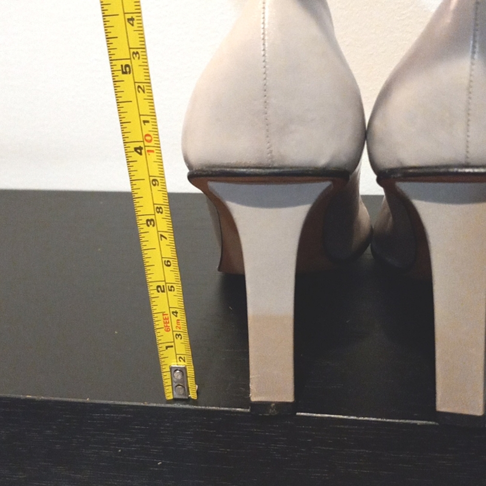 Vtg FENDI heels - Picture 8 of 12